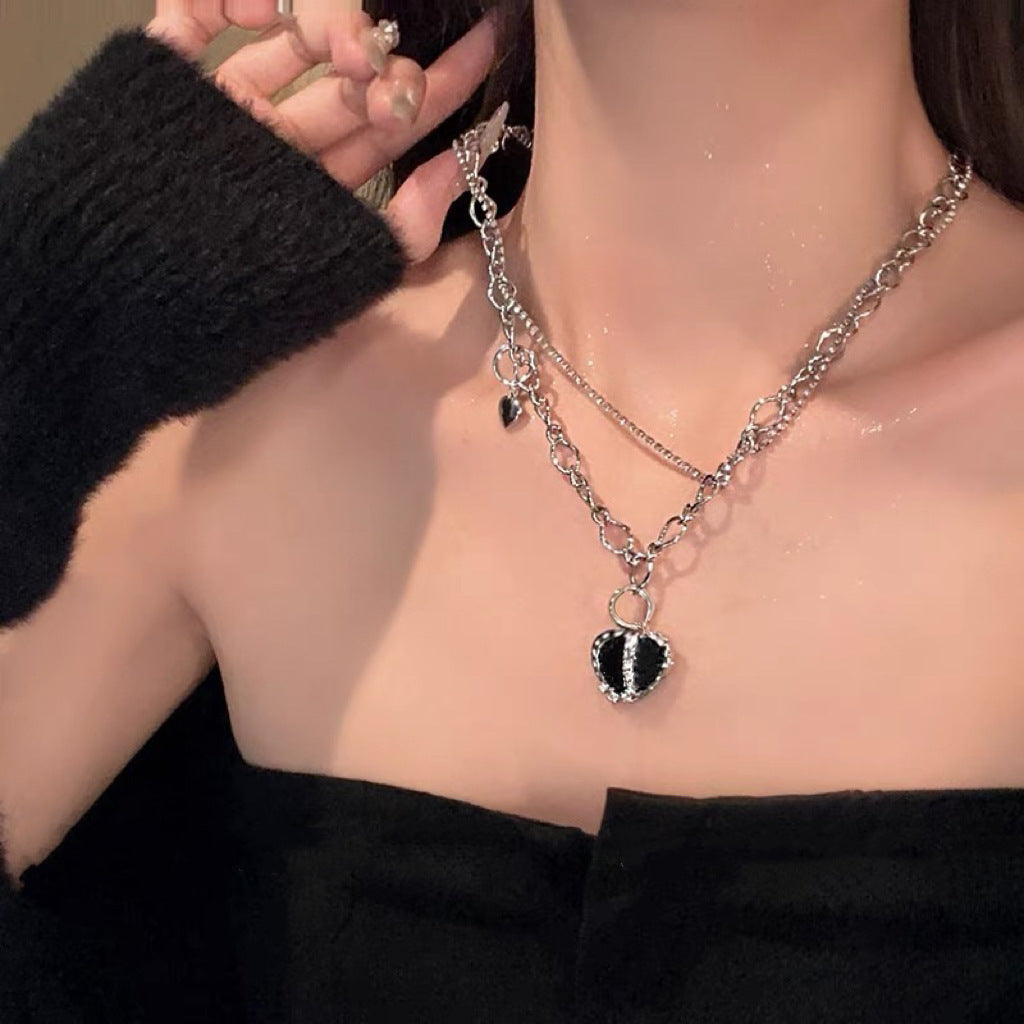 Niche Full Diamond Black Heart Pendant Necklace Jewelry For Women